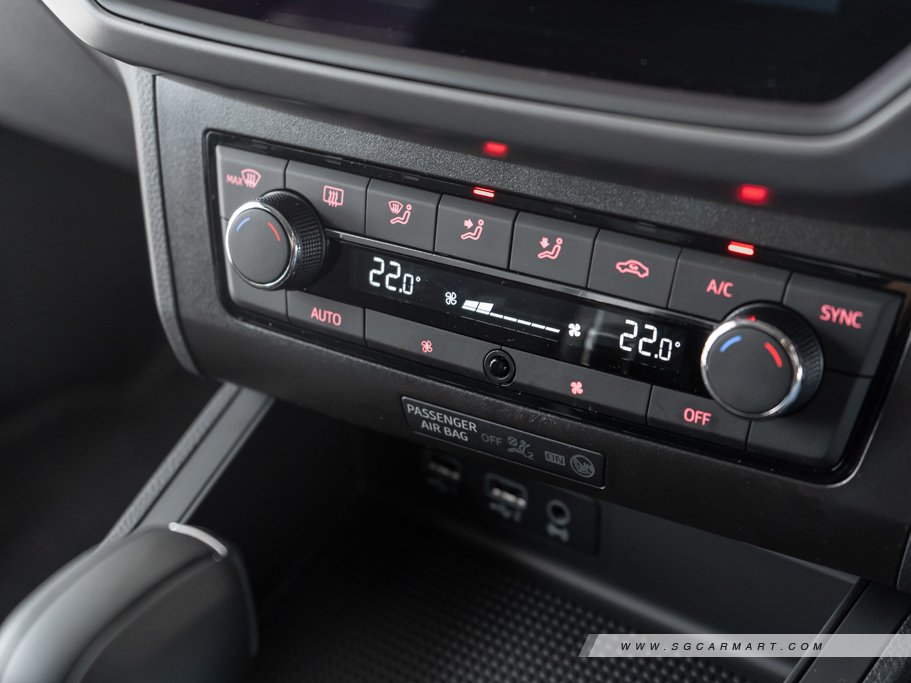 https://i.i-sgcm.com/new_cars/cars/12247/12247_g54