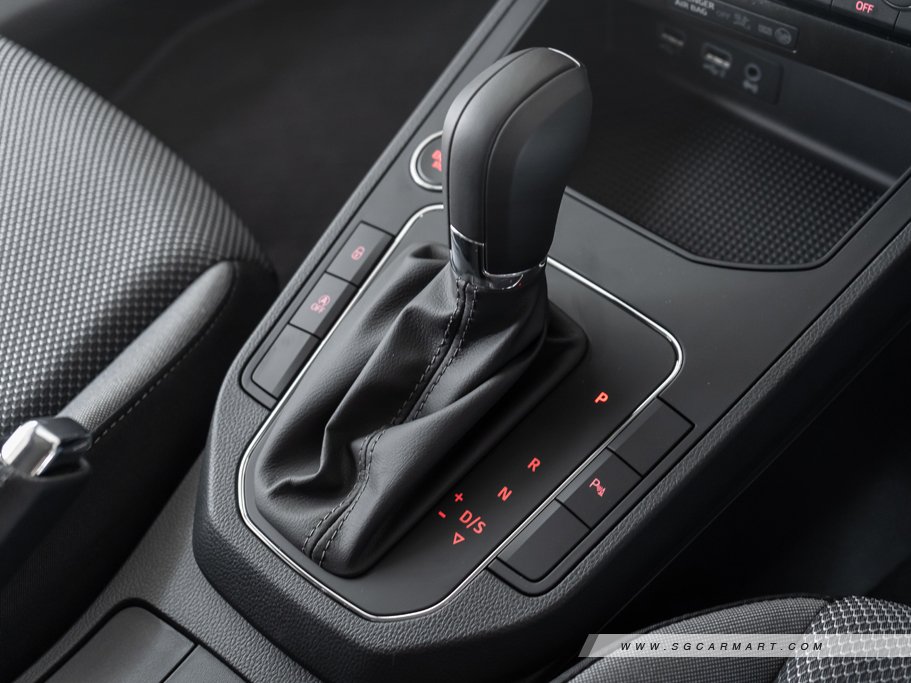 https://i.i-sgcm.com/new_cars/cars/12247/12247_g56