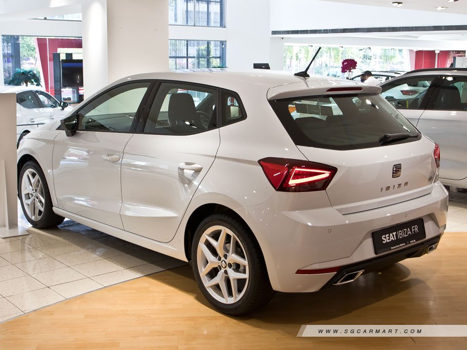 https://i.i-sgcm.com/new_cars/cars/12247/12247_g64