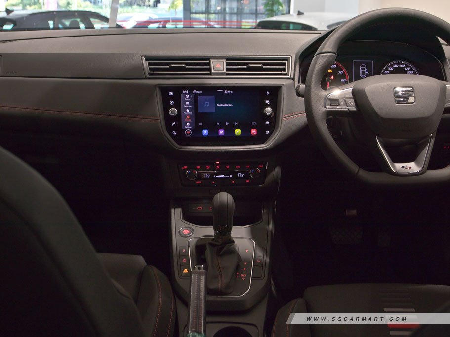 https://i.i-sgcm.com/new_cars/cars/12247/12247_g76