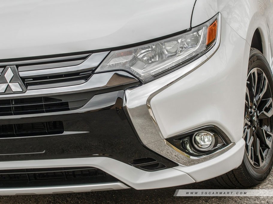 https://i.i-sgcm.com/new_cars/cars/12250/12250_g8