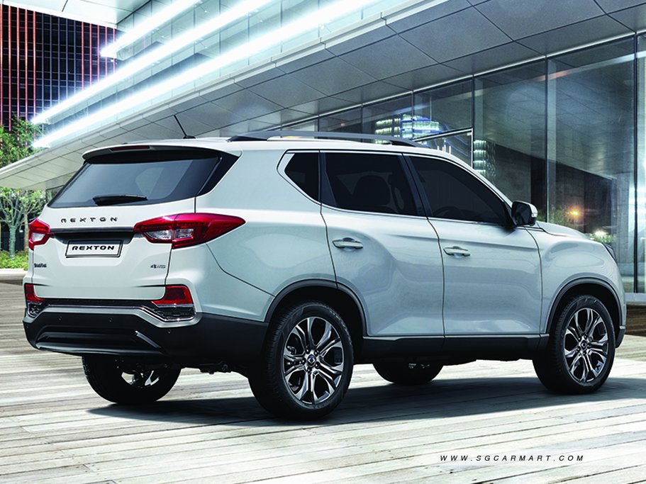 https://i.i-sgcm.com/new_cars/cars/12256/12256_g17