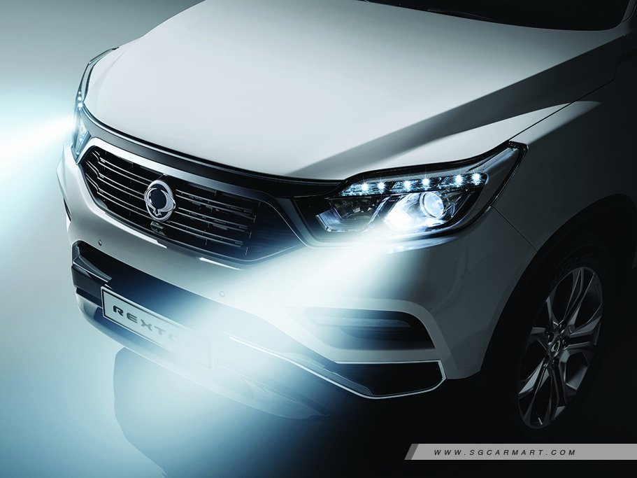 https://i.i-sgcm.com/new_cars/cars/12256/12256_g31