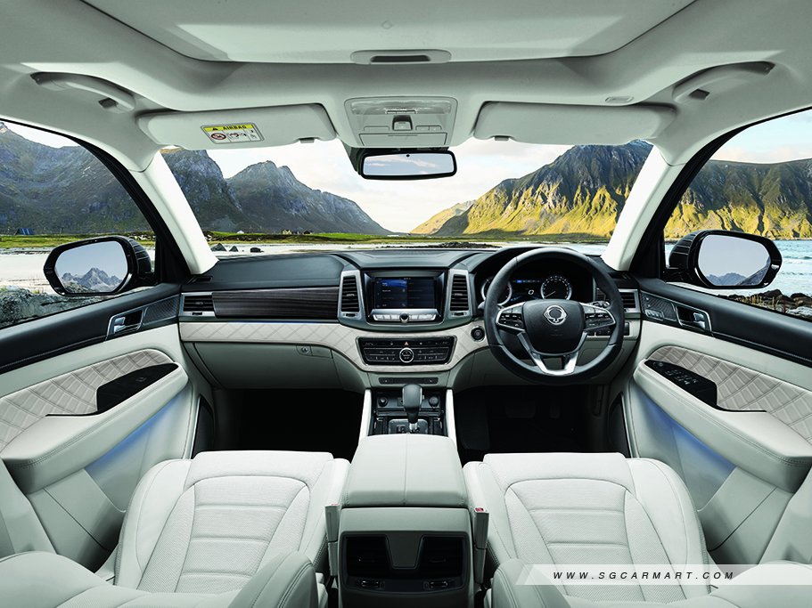 https://i.i-sgcm.com/new_cars/cars/12256/12256_g54