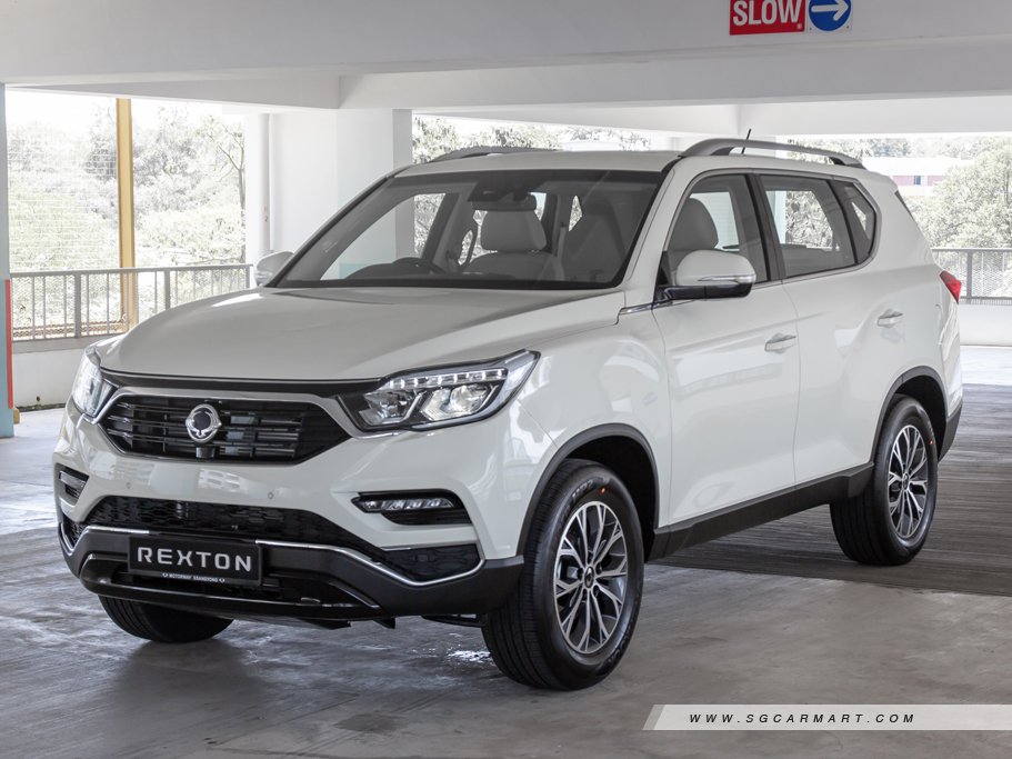 https://i.i-sgcm.com/new_cars/cars/12256/12256_g74
