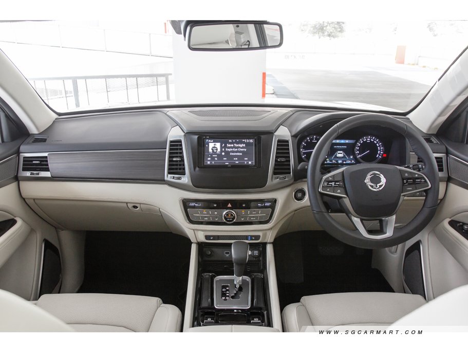 https://i.i-sgcm.com/new_cars/cars/12256/12256_g79