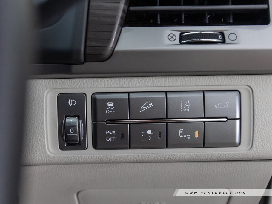 https://i.i-sgcm.com/new_cars/cars/12256/12256_g87