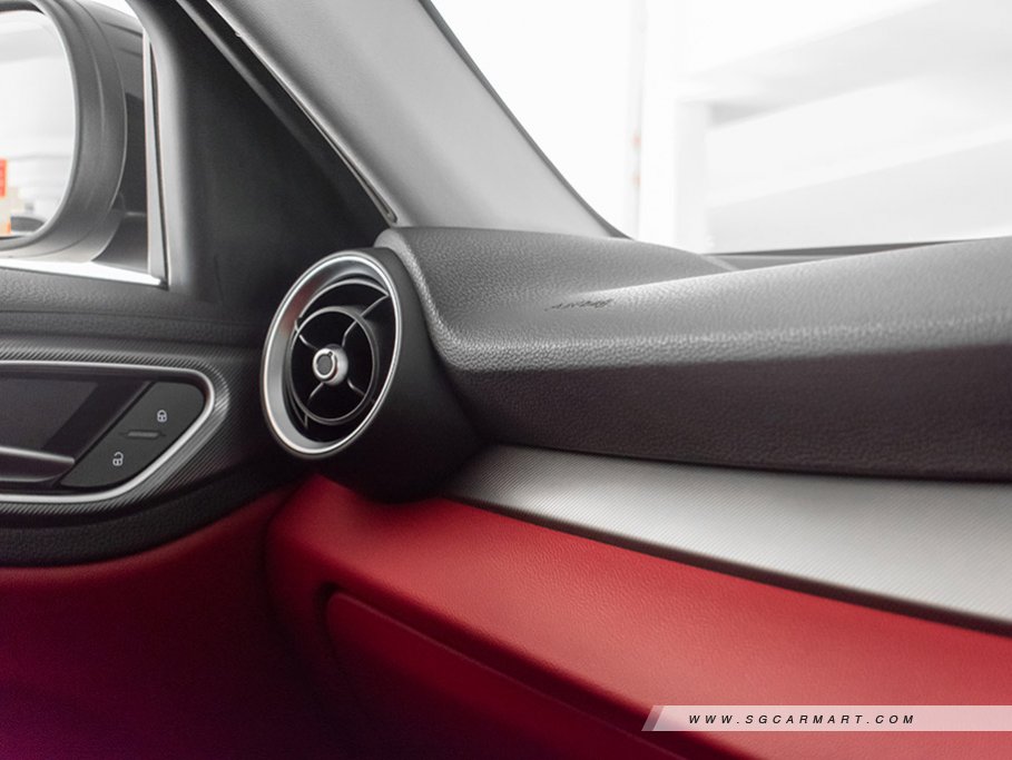 https://i.i-sgcm.com/new_cars/cars/12258/12258_g25