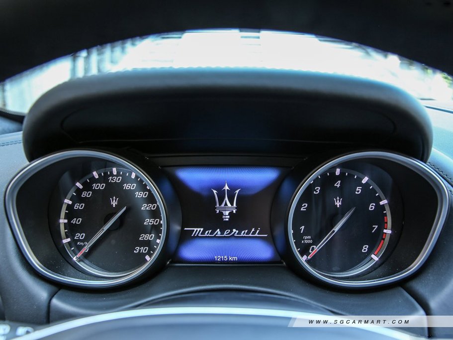 https://i.i-sgcm.com/new_cars/cars/12260/12260_g7