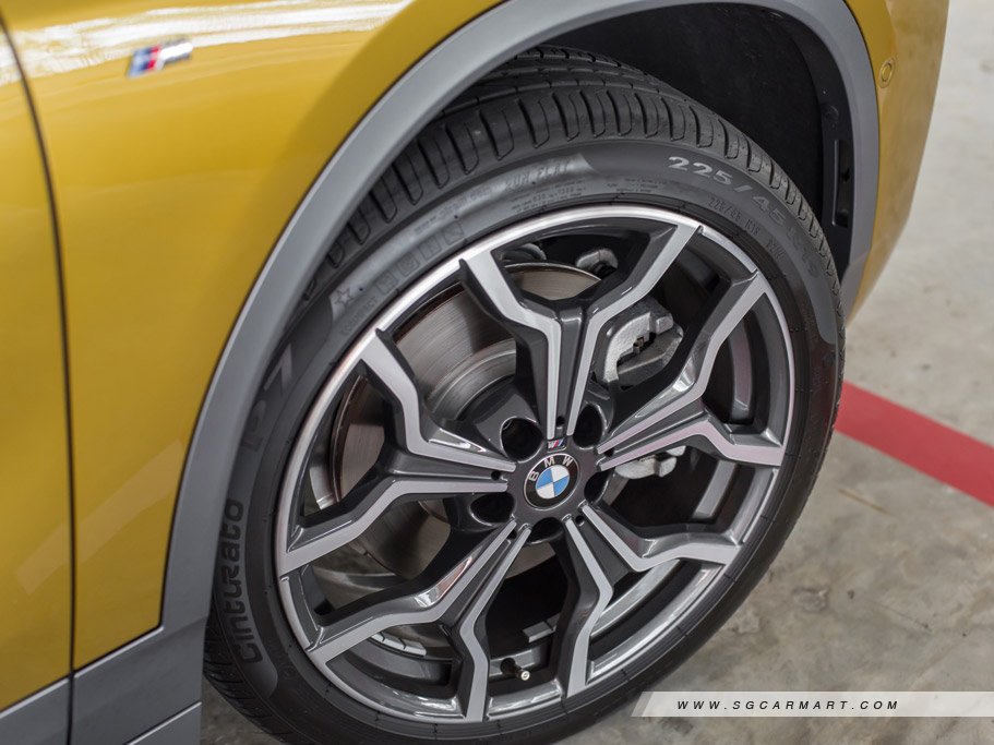 https://i.i-sgcm.com/new_cars/cars/12262/12262_g23