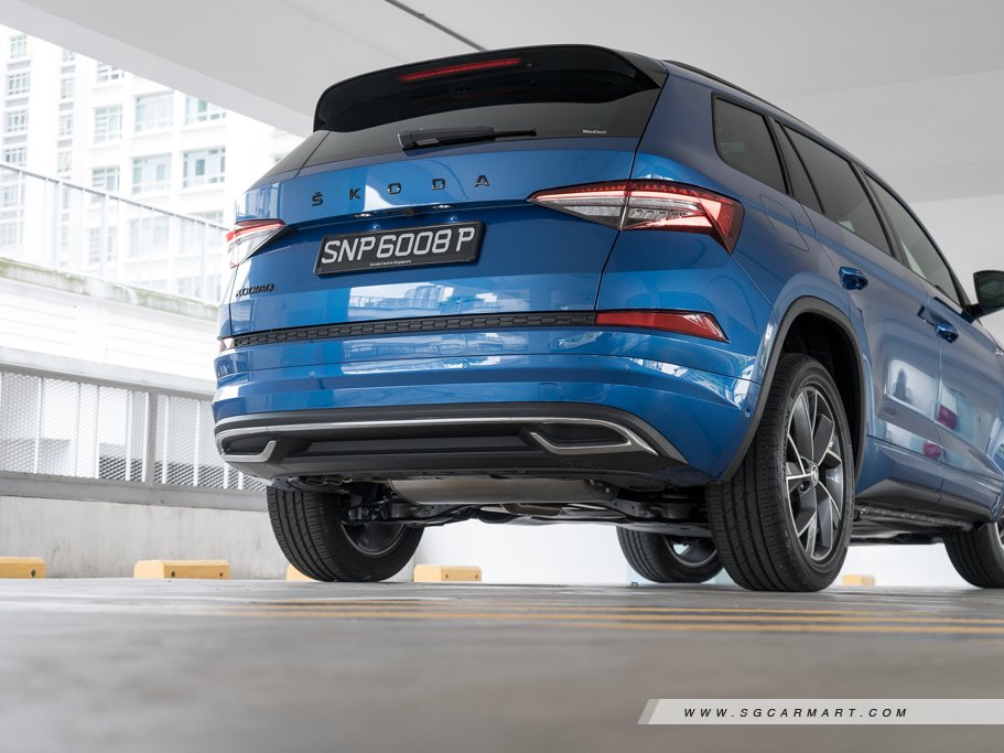 https://i.i-sgcm.com/new_cars/cars/12264/12264_g100