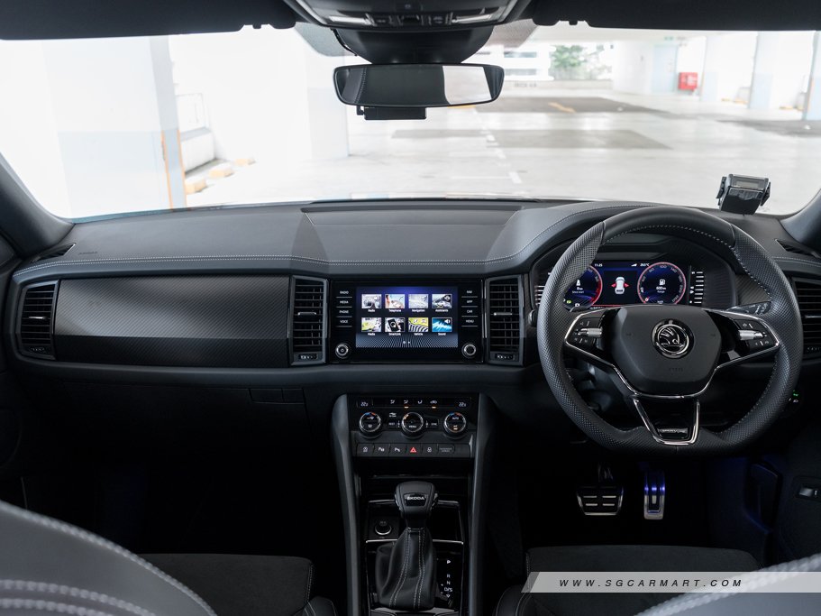 https://i.i-sgcm.com/new_cars/cars/12264/12264_g103