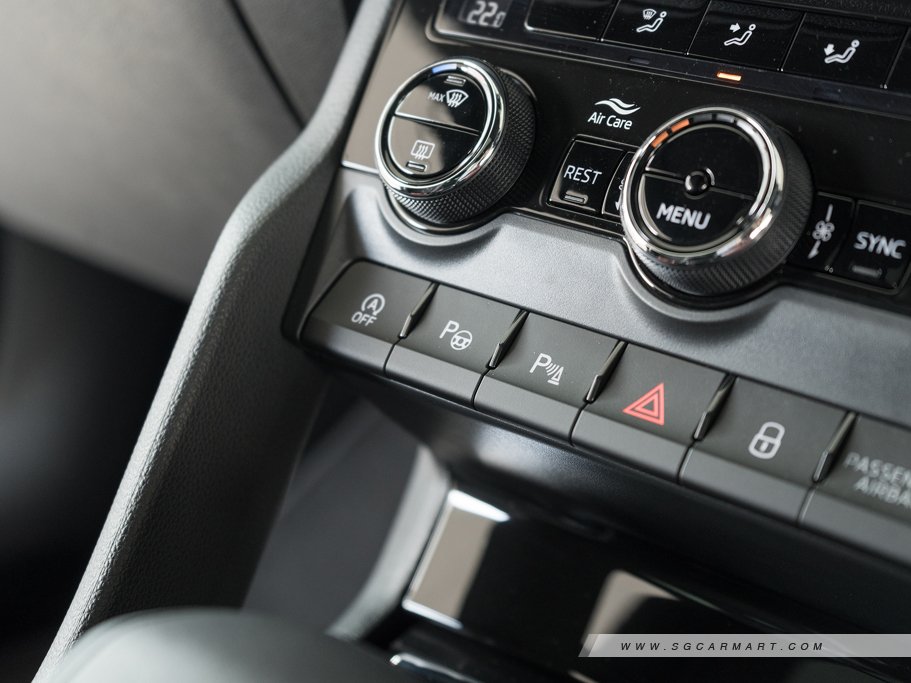 https://i.i-sgcm.com/new_cars/cars/12264/12264_g113