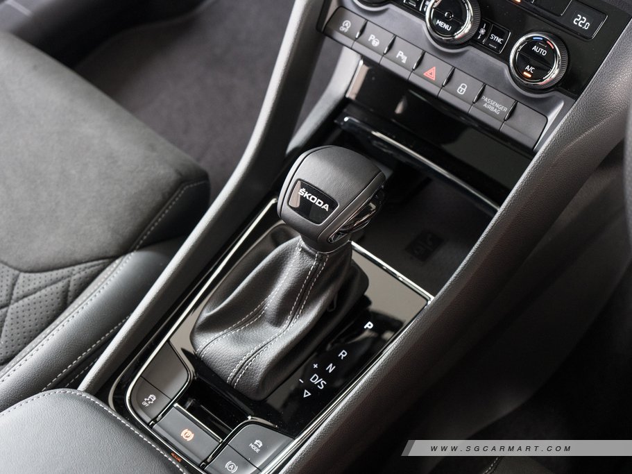 https://i.i-sgcm.com/new_cars/cars/12264/12264_g115