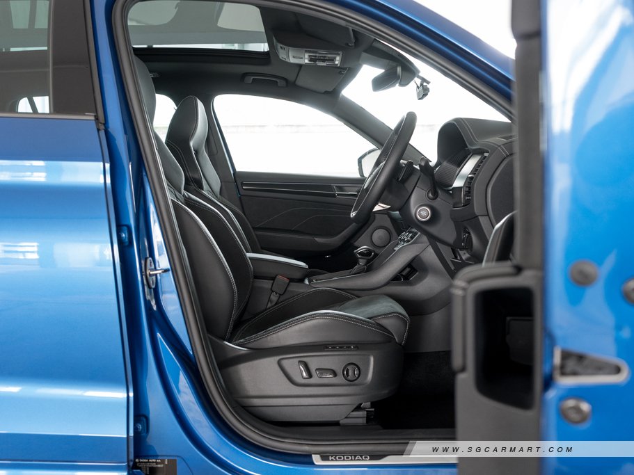 https://i.i-sgcm.com/new_cars/cars/12264/12264_g125