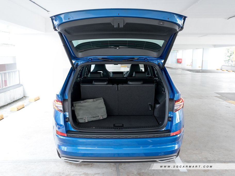 https://i.i-sgcm.com/new_cars/cars/12264/12264_g127