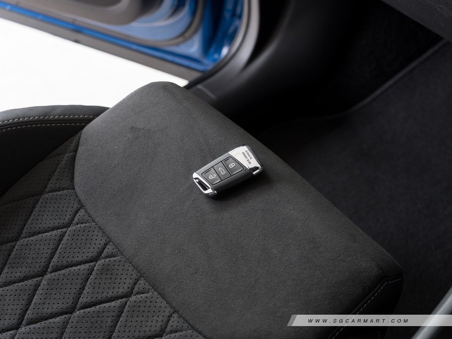 https://i.i-sgcm.com/new_cars/cars/12264/12264_g130