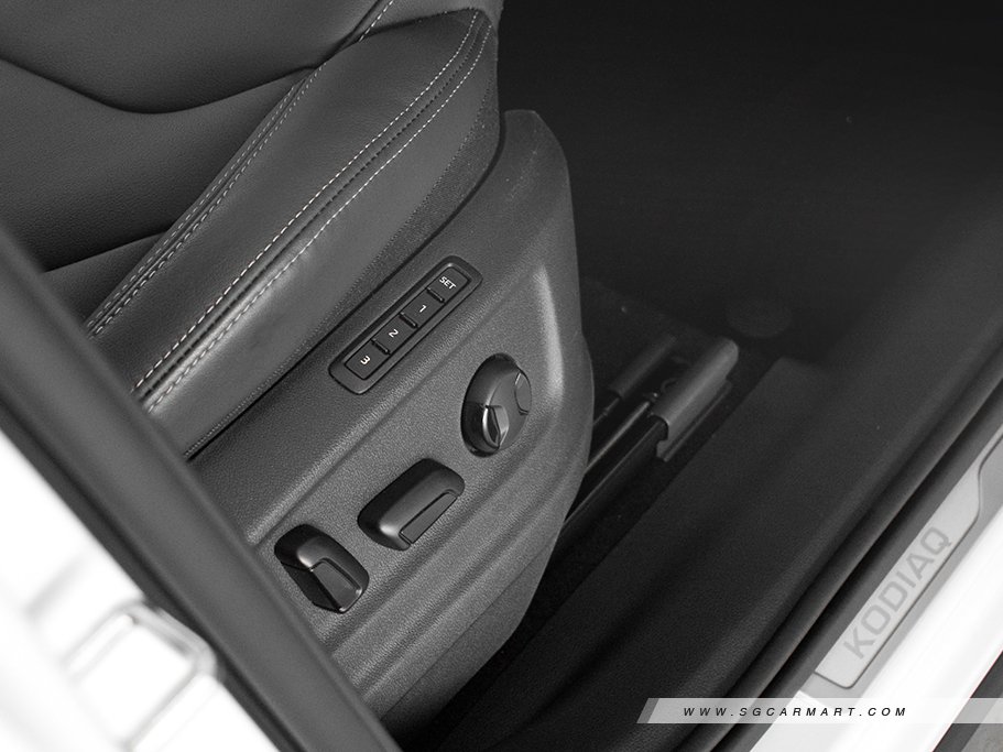 https://i.i-sgcm.com/new_cars/cars/12264/12264_g27