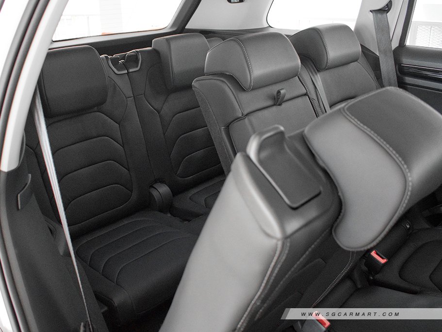 https://i.i-sgcm.com/new_cars/cars/12264/12264_g31