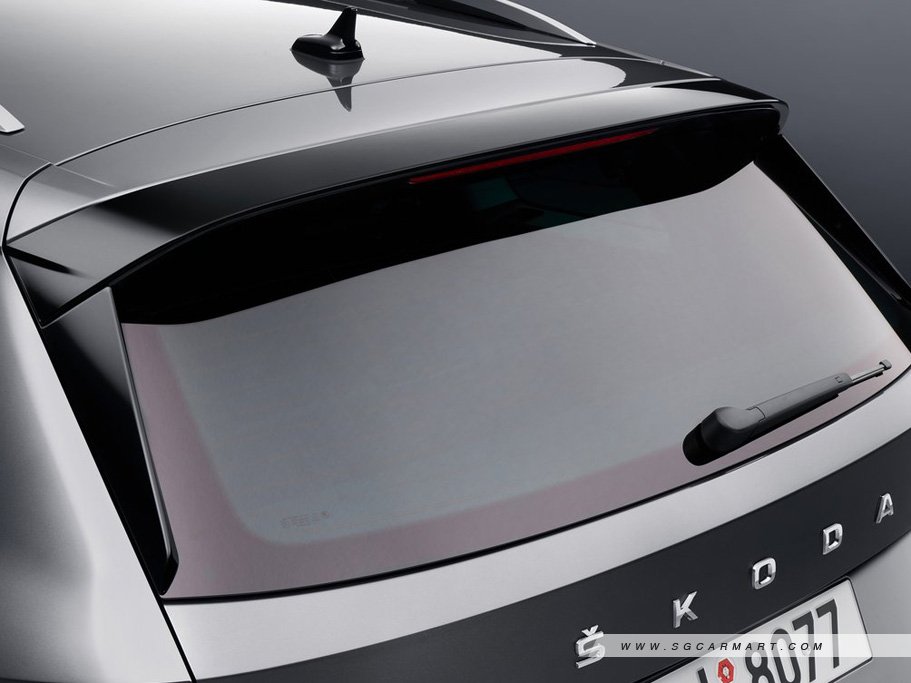 https://i.i-sgcm.com/new_cars/cars/12264/12264_g44