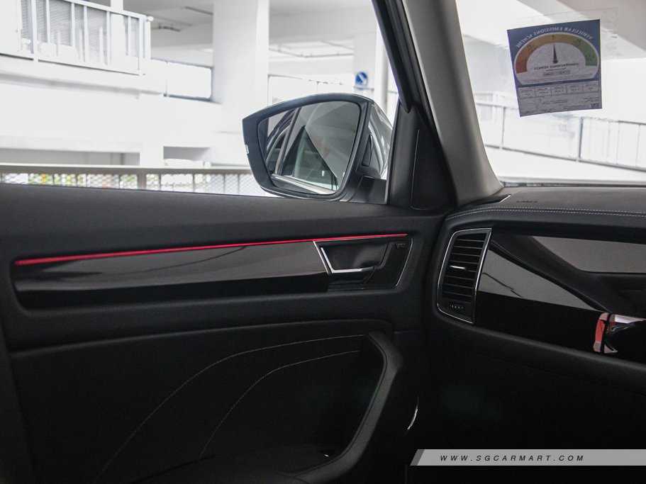 https://i.i-sgcm.com/new_cars/cars/12264/12264_g83