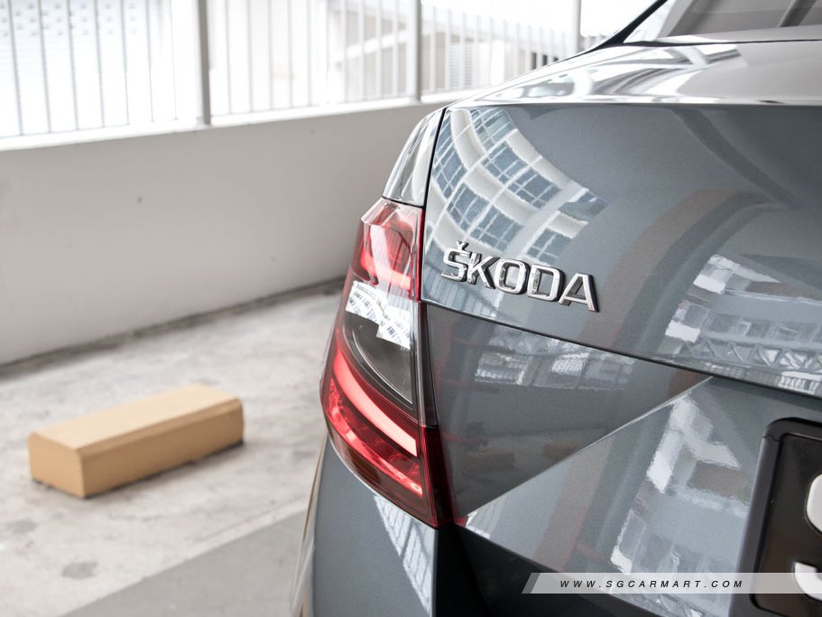 https://i.i-sgcm.com/new_cars/cars/12265/12265_g21