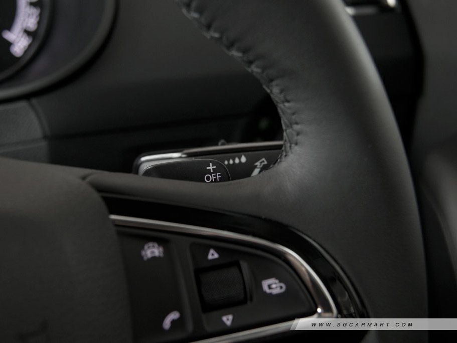 https://i.i-sgcm.com/new_cars/cars/12265/12265_g26