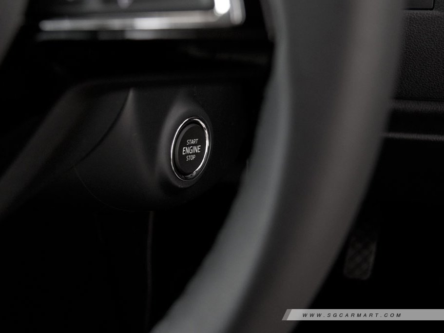 https://i.i-sgcm.com/new_cars/cars/12265/12265_g27