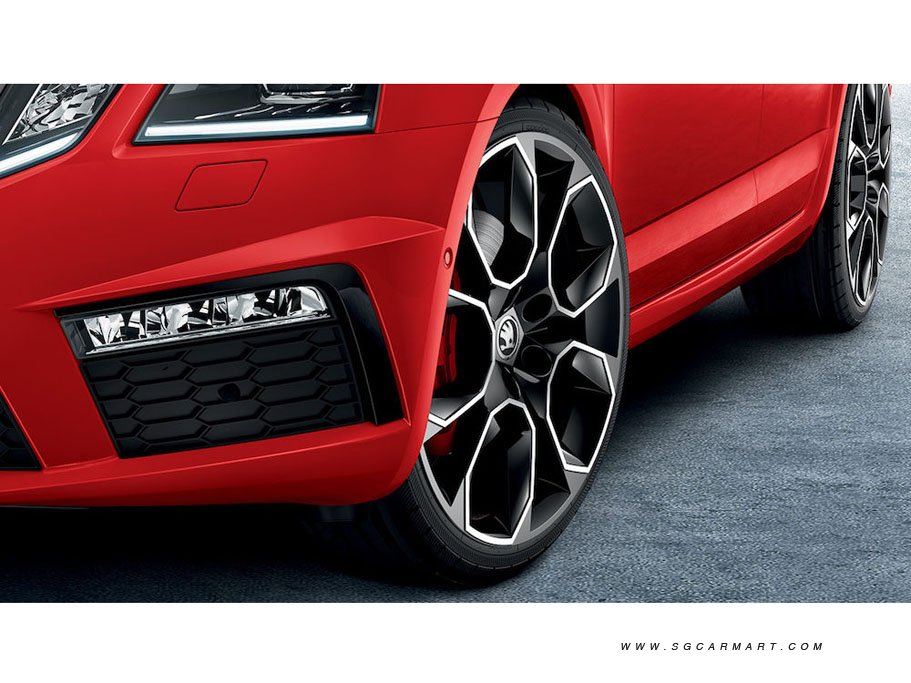 https://i.i-sgcm.com/new_cars/cars/12265/12265_g40