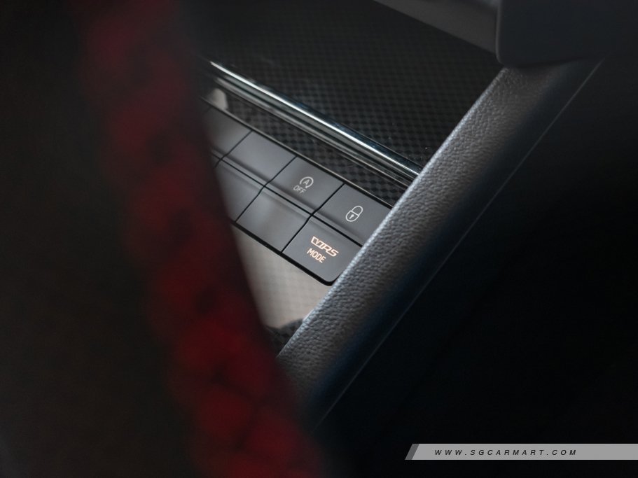 https://i.i-sgcm.com/new_cars/cars/12265/12265_g71
