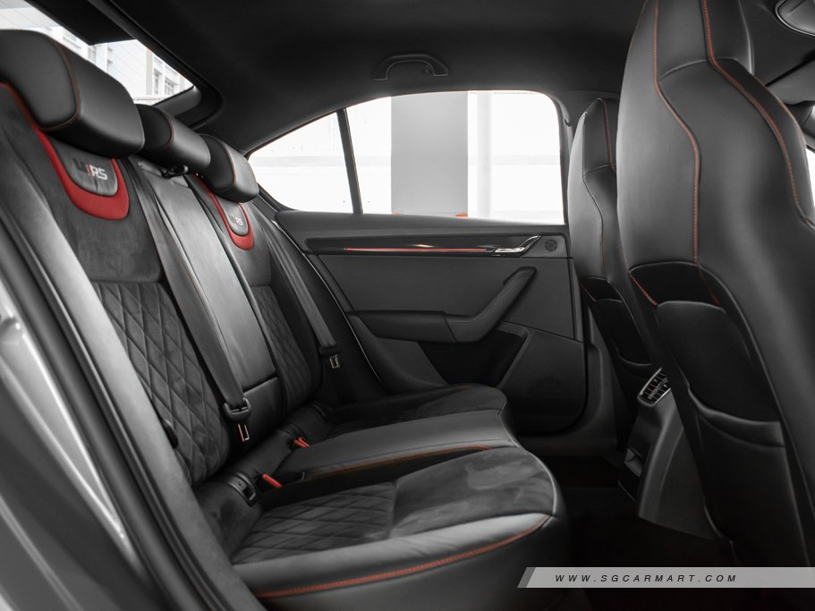 https://i.i-sgcm.com/new_cars/cars/12265/12265_g76