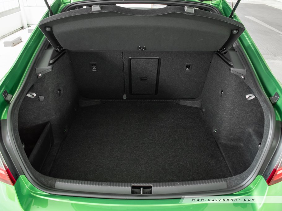 https://i.i-sgcm.com/new_cars/cars/12265/12265_g77