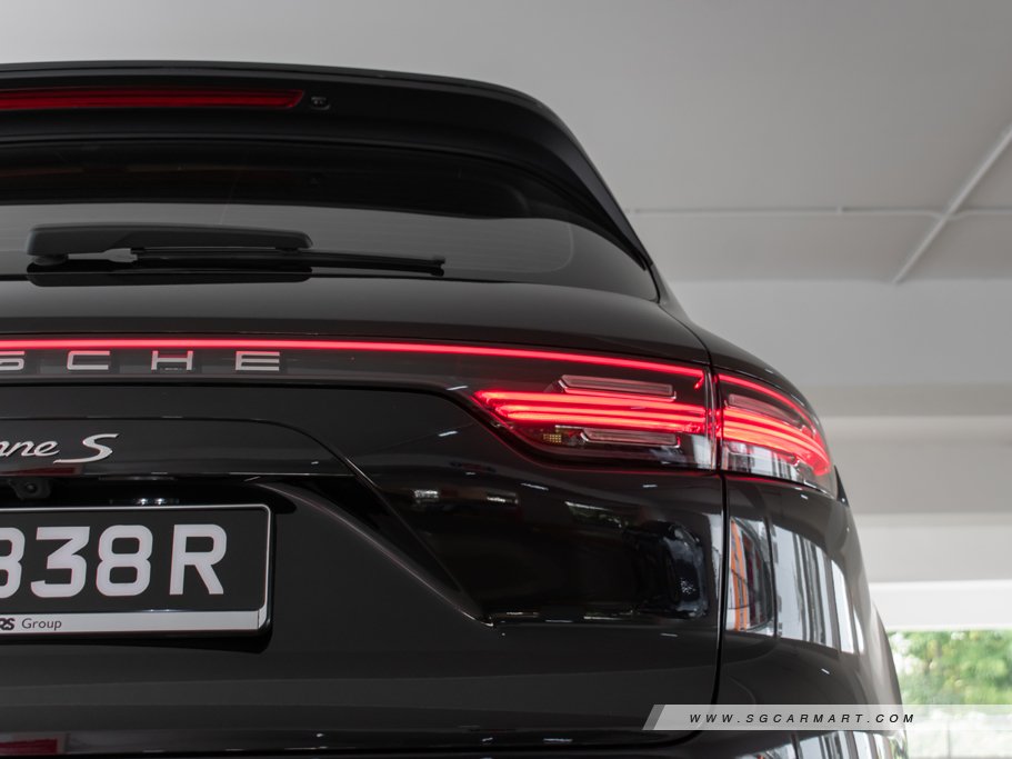 https://i.i-sgcm.com/new_cars/cars/12270/12270_g25