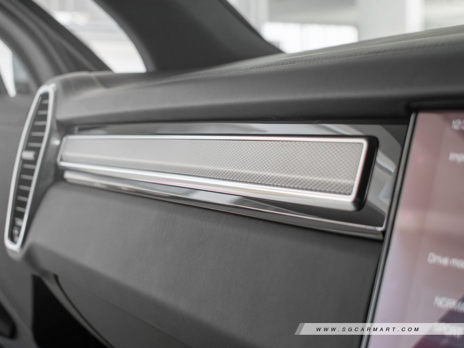 https://i.i-sgcm.com/new_cars/cars/12270/12270_g38