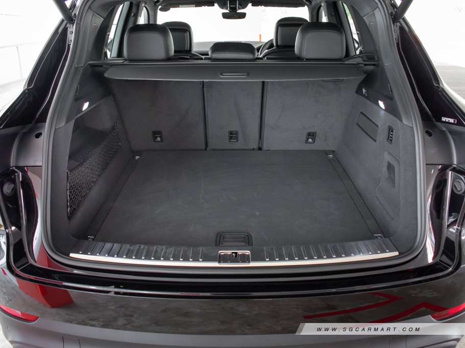 https://i.i-sgcm.com/new_cars/cars/12270/12270_g48