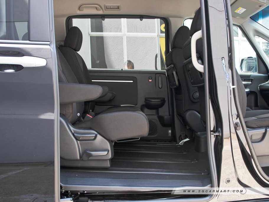 https://i.i-sgcm.com/new_cars/cars/12276/12276_g10