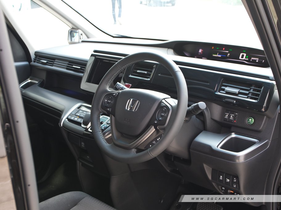 https://i.i-sgcm.com/new_cars/cars/12276/12276_g12