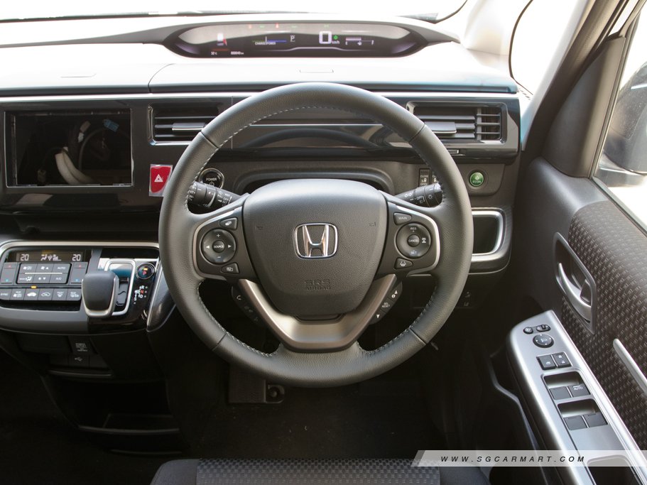 https://i.i-sgcm.com/new_cars/cars/12276/12276_g13