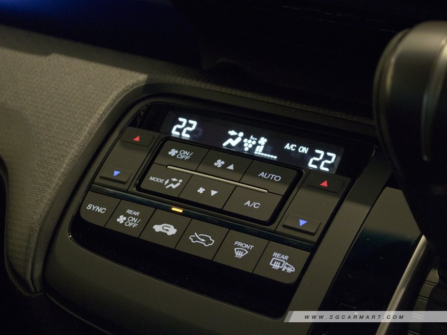 https://i.i-sgcm.com/new_cars/cars/12280/12280_g15