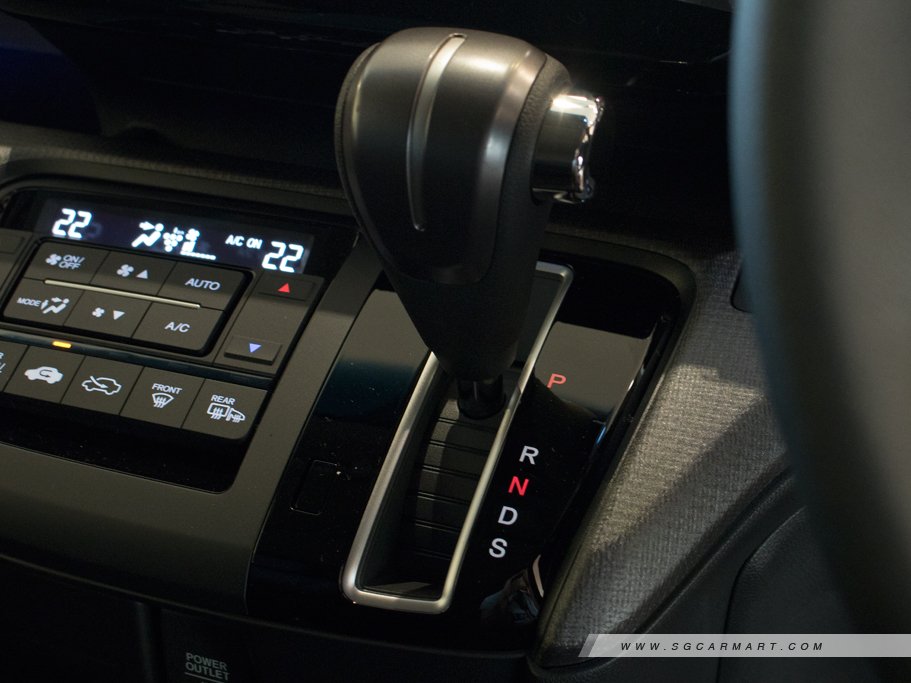https://i.i-sgcm.com/new_cars/cars/12280/12280_g16