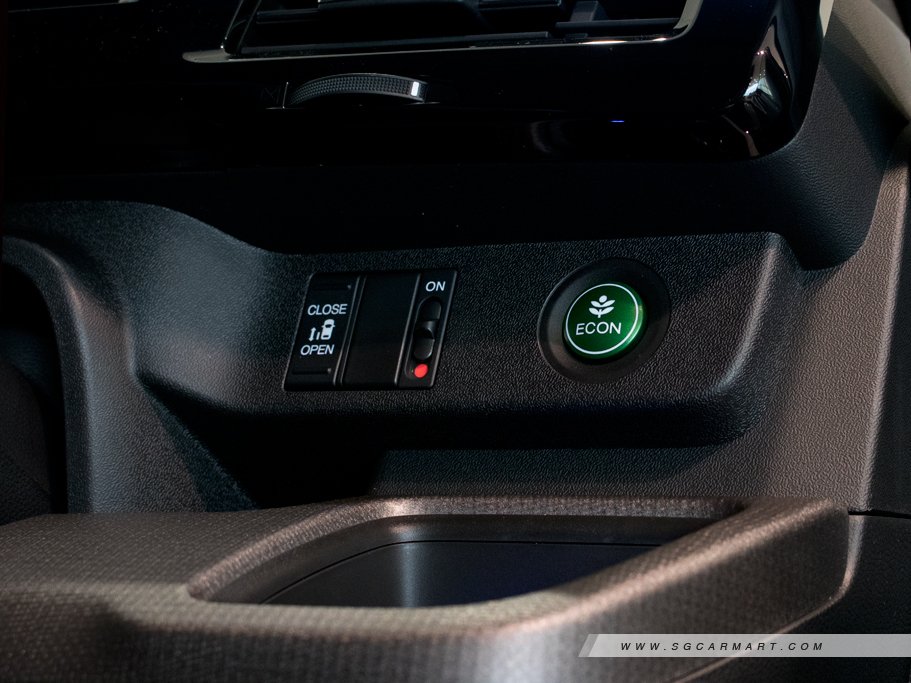 https://i.i-sgcm.com/new_cars/cars/12280/12280_g18