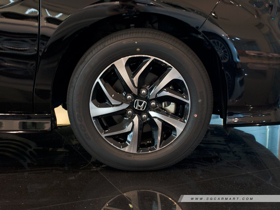 https://i.i-sgcm.com/new_cars/cars/12280/12280_g6