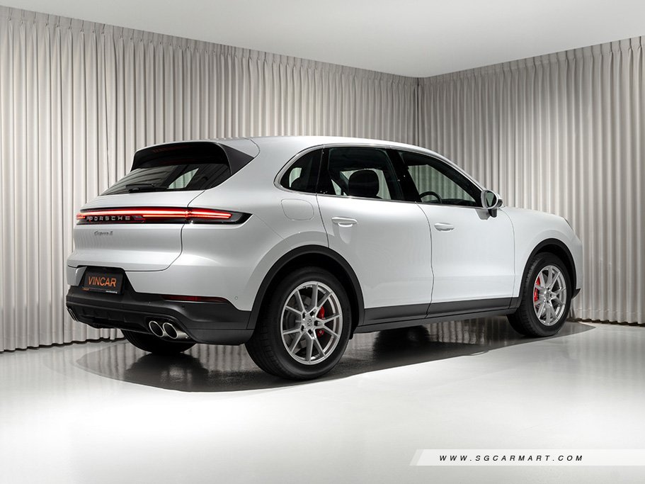 https://i.i-sgcm.com/new_cars/cars/12282/12282_g111