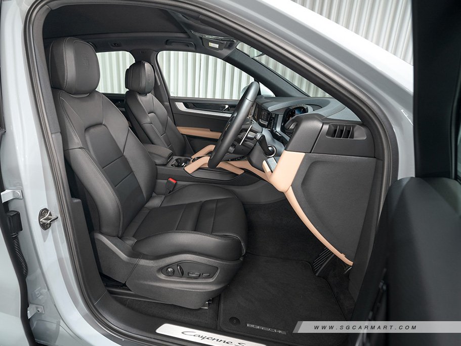 https://i.i-sgcm.com/new_cars/cars/12282/12282_g115