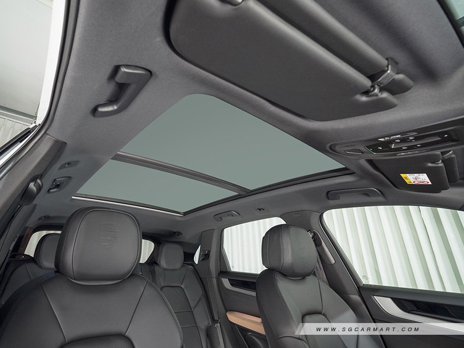 https://i.i-sgcm.com/new_cars/cars/12282/12282_g117
