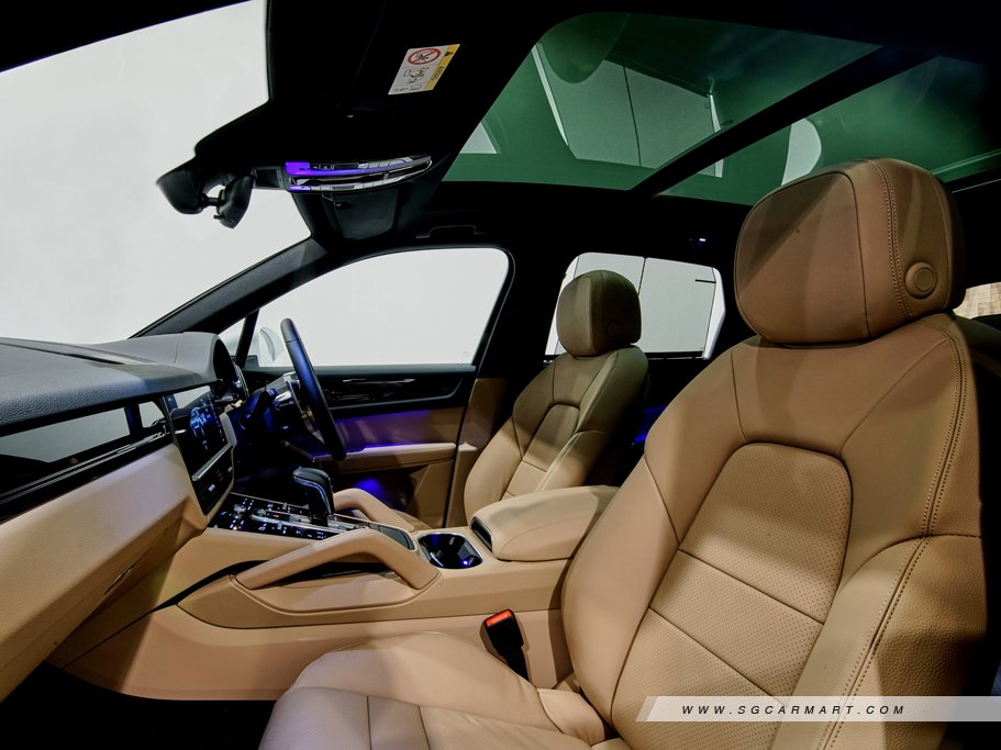 https://i.i-sgcm.com/new_cars/cars/12282/12282_g17