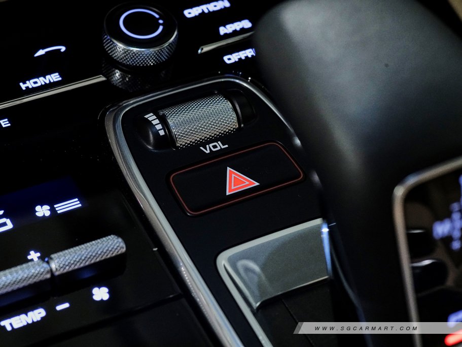 https://i.i-sgcm.com/new_cars/cars/12282/12282_g34