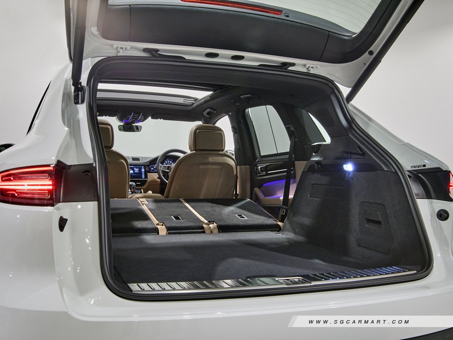 https://i.i-sgcm.com/new_cars/cars/12282/12282_g45