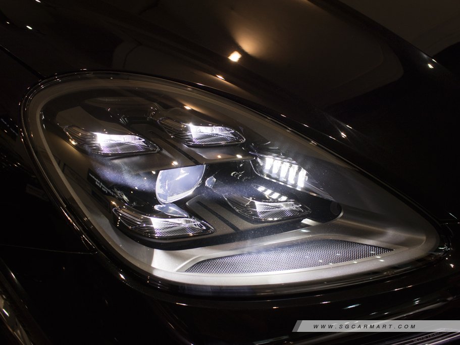 https://i.i-sgcm.com/new_cars/cars/12282/12282_g48