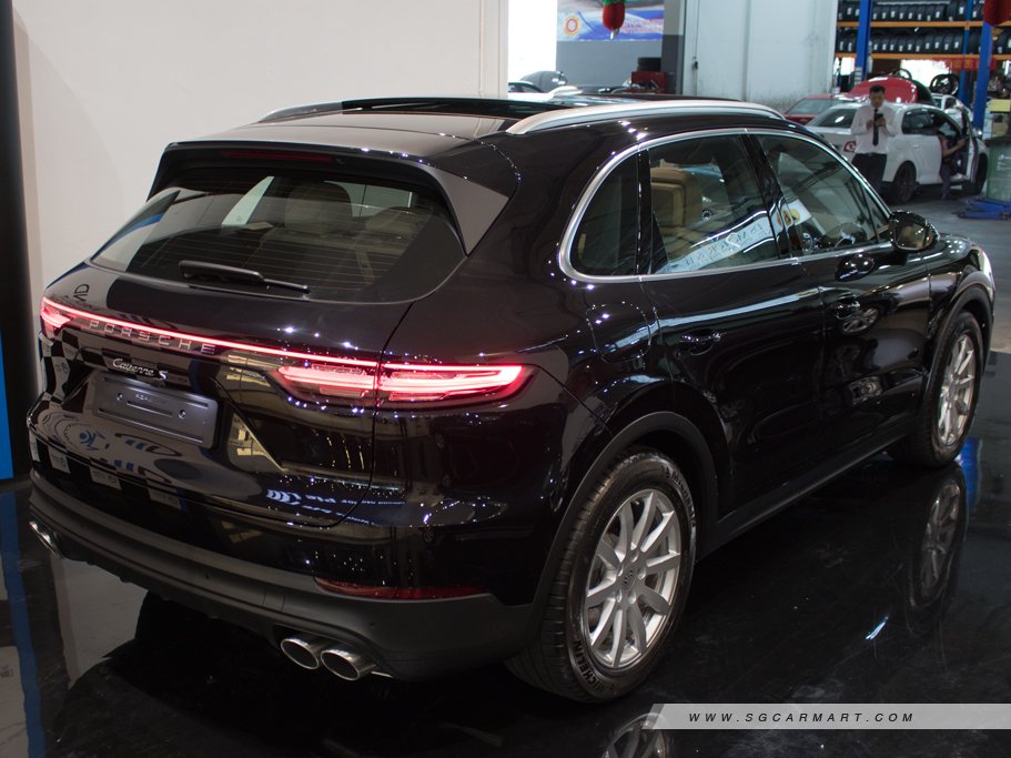https://i.i-sgcm.com/new_cars/cars/12282/12282_g54